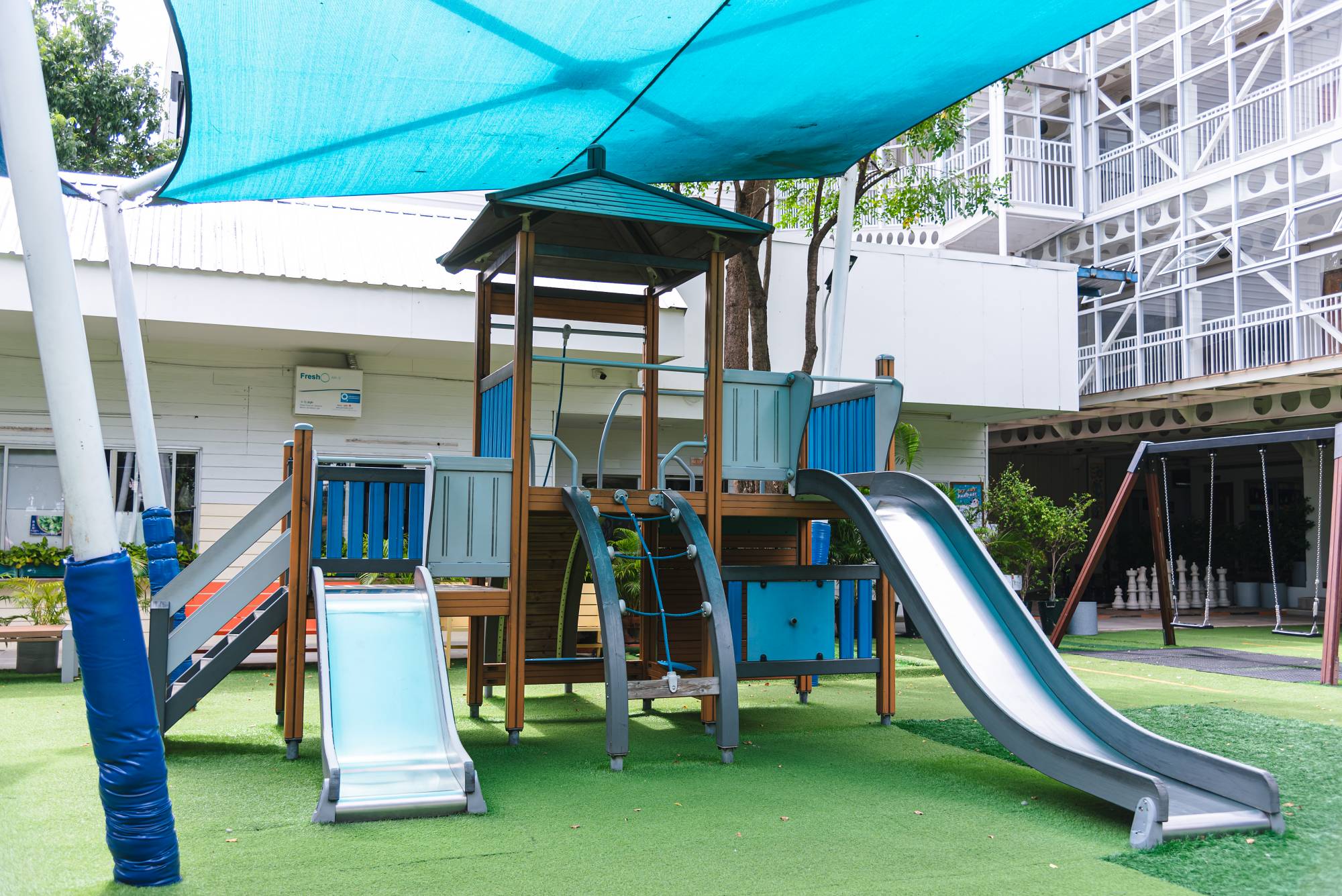 ICSN_Main_Playground_4
