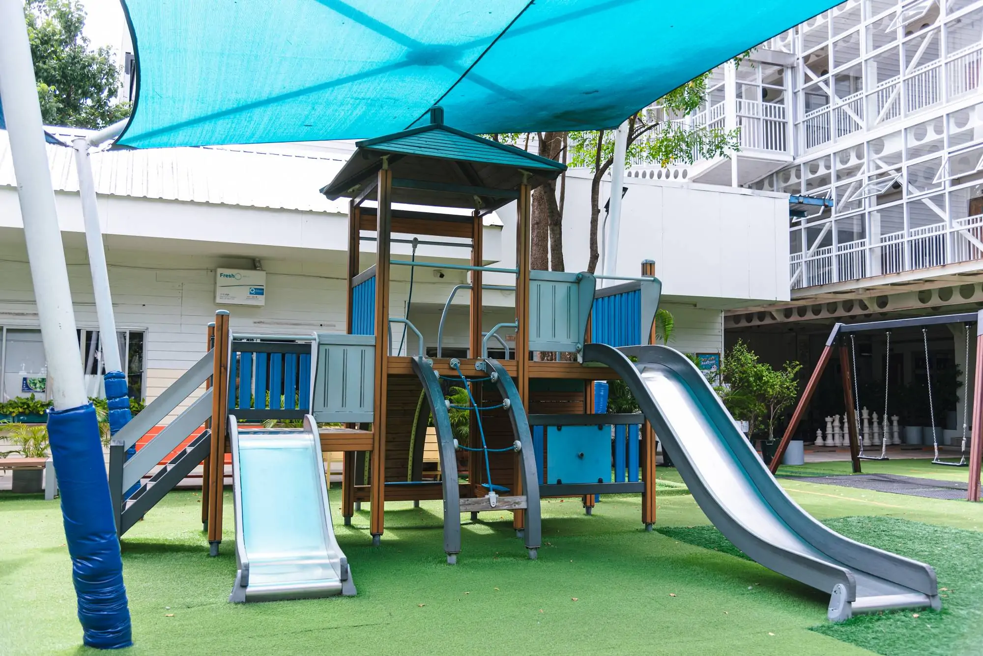 ICSN_Main_Playground_4